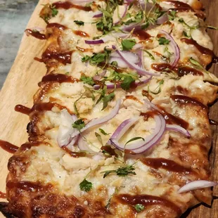 BBQ chicken on flatbread
