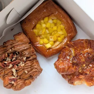 donuts, food, dough desserts