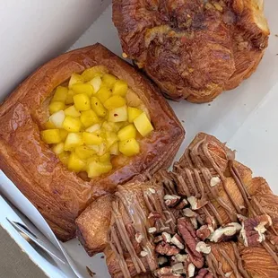 donuts, dough desserts, food