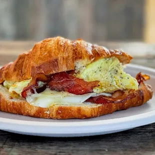 Breakfast Sando Croissant