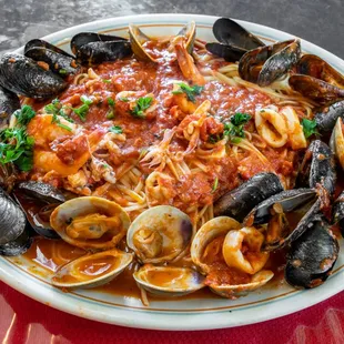 Combination Seafood with Linguine