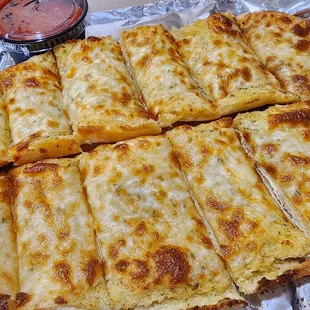 Garlic bread w/ cheese