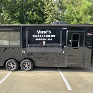 a food truck parked in a parking lot