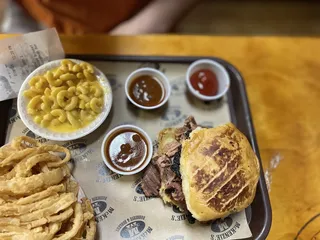 McKenzie's Barbeque & Burgers