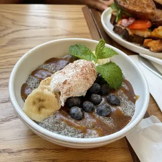 Banana & Blueberry Chia Pudding