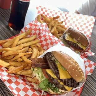 Vicky's burger &amp; avocado cheese burger