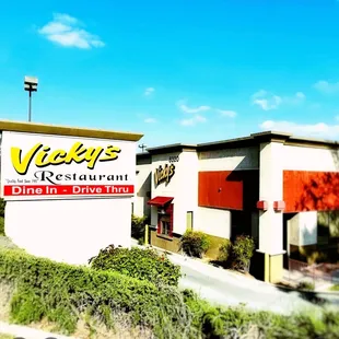 Experience classic American diner charm at our doorstep!