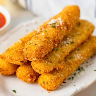 a plate of fried tater tots