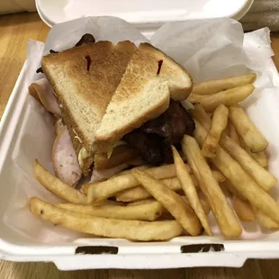 Vic&apos;s clubhouse sandwich