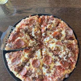 Meat pizza