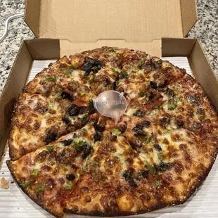 BYO medium pizza