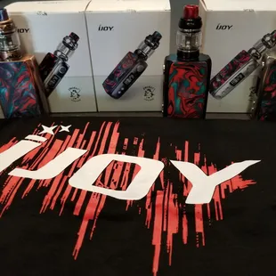 The ijoy shogun an excellent mod for new and experienced vapors alike. Sporting the katama tank to match.