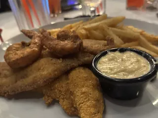 Heroes Island Cusine Lounge