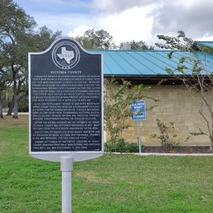 about the least informative information sign ever...