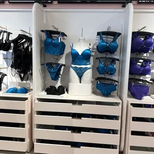 LOVE! Inside to pick up....