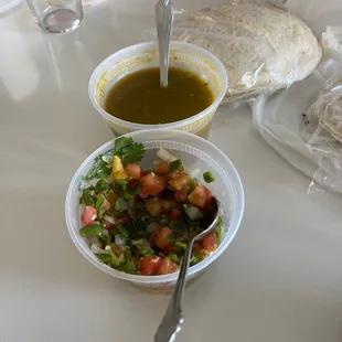 Pico de gallo y salsa verde