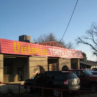 Exterior of Victoria's