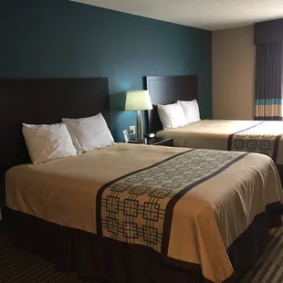 Double Queen Room