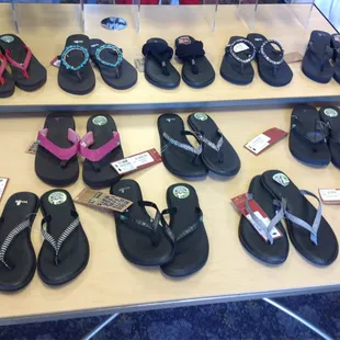 Flip Flops made from real yoga mats?  Yes please!