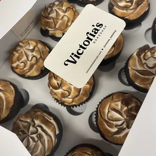 S&apos;mores cupcake