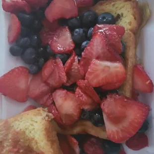 French toast berry&apos;s best thing was the only thing I liked