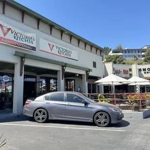 Outdoor seating. Super dog friendly