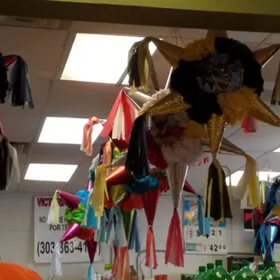 Pinata shopping while you eat.