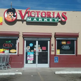 Entrance to Victoria's Restaurant and Market