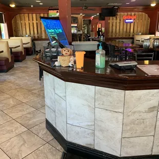 No one is dining service was horrible