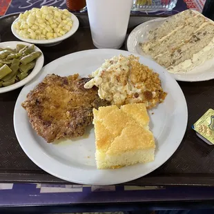 Victoria's Restaurant & Bakery