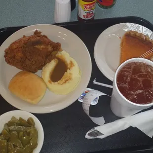 My first visit, I had the fried chicken, mash and gravy, beans, sweet tea and a sweet potato pie! Delicious!!!