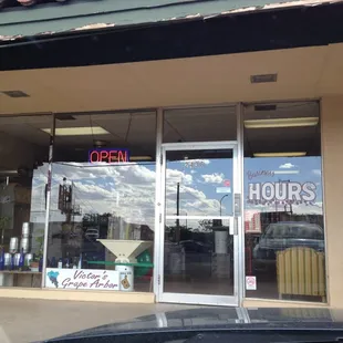 the outside of a restaurant