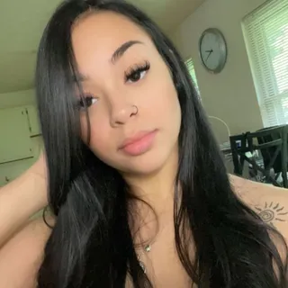 Alayna W.