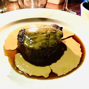 Filet mignon &quot;Steak au poivre&quot; superb superb superb. Everything Perfection Bravo.