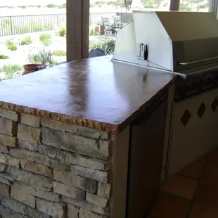 Outdoor kitchen patio