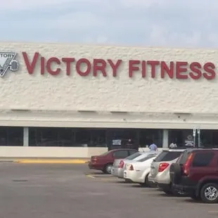 Victory Fitness Center's co-ed location at 4360 W Broad St, Columbus OH 43228.  Call us at 614-351-1717 or stop in today!