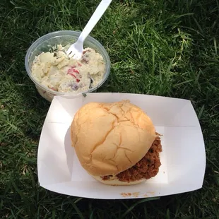 Victory Grill @ The Lil Mudder: Pulled Pork Sandwich &amp; Potato Salad