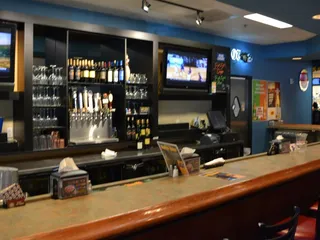 Finish Line Restaurant & Lounge