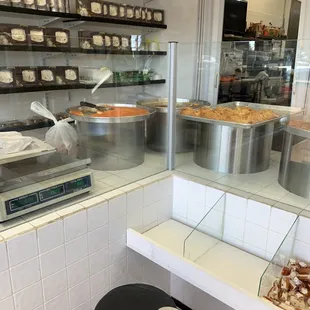 2 types of knafeh for eating