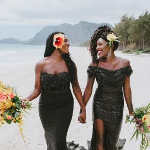 Lesbian Wedding in Hawaii