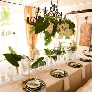 Tropical Place settings at our secret specialty venue. (Photo by Molly Caskey)