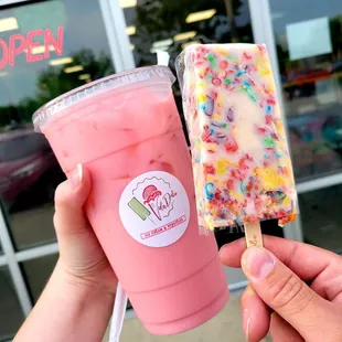 Strawberry aqua fresca and fruity pebbles popsicle