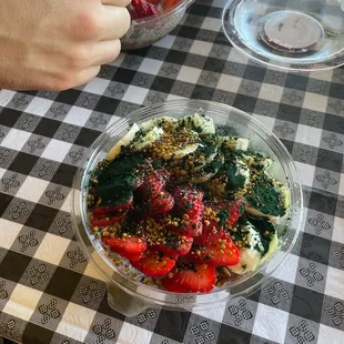 Peanut Butter Aca Berry Bowl with spiralina bee pollen