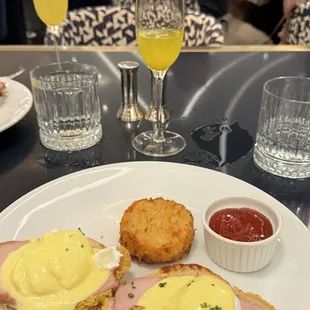 Eggs Benedict