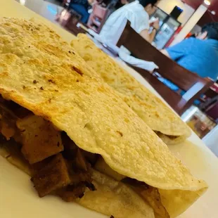 Chorizo y papa tacos