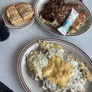 The cattleman&apos;s hash, toast and German potato pancakes