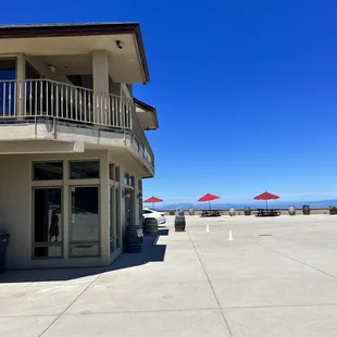 the outside of a motel