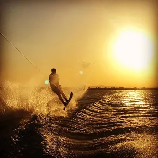 Sunset skiing on the Sac River