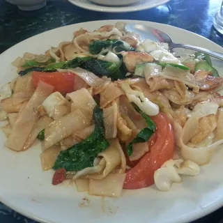 Pad Kee Mao (dunking Noodle)