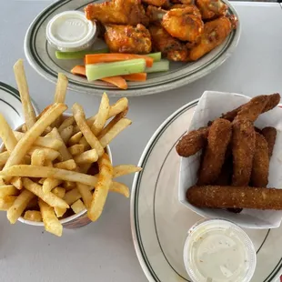 Fries, zucchini fries, wings